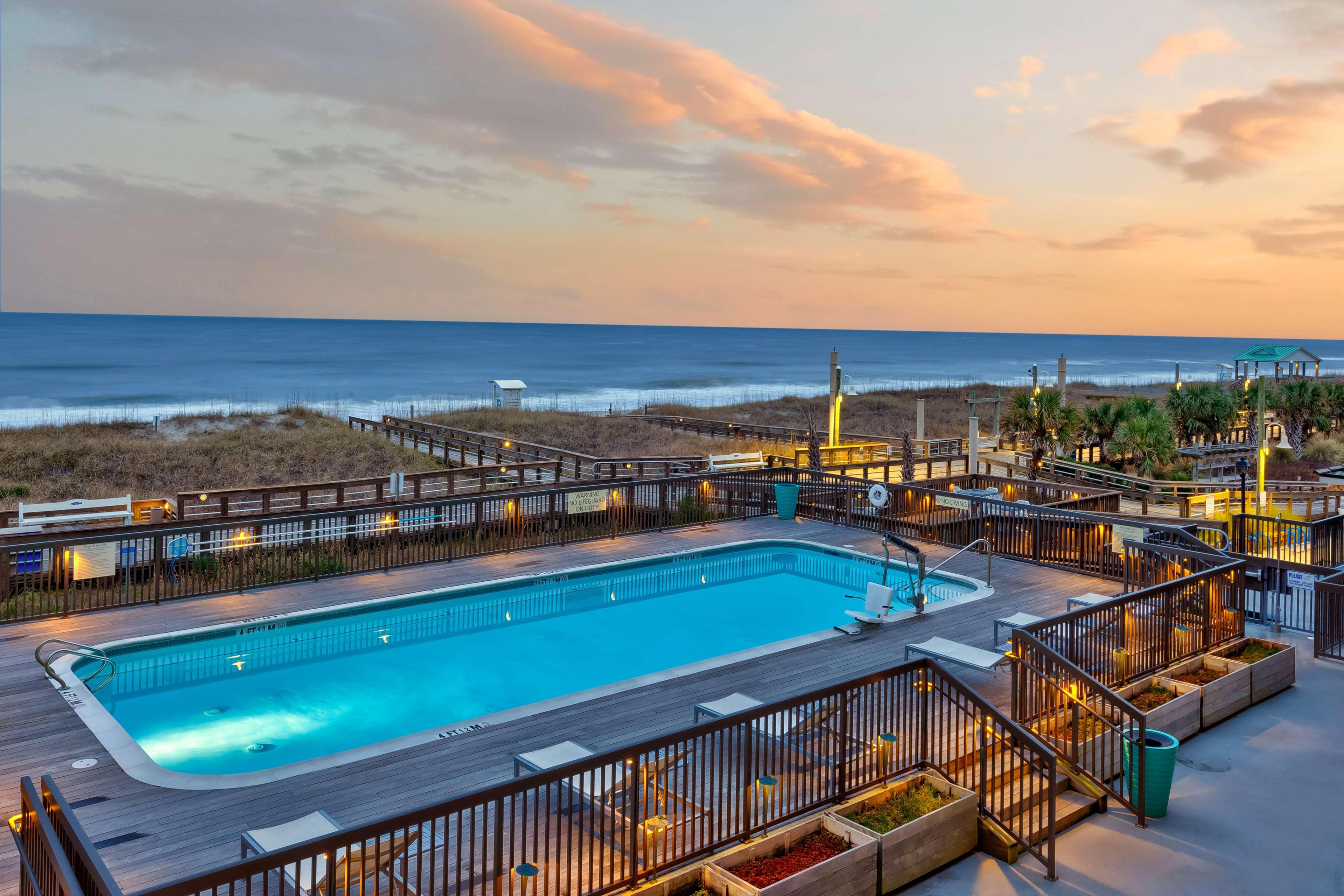 Hampton Inn & Suites By Hilton Carolina Beach Oceanfront Екстер'єр фото